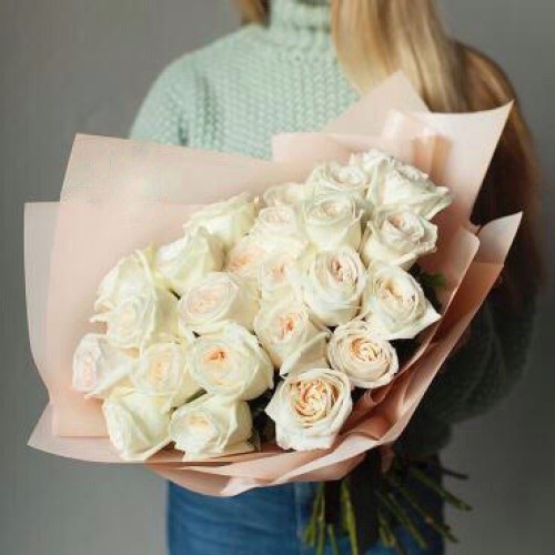 Купить на заказ Букет из 31 белой розы с доставкой в Шаре