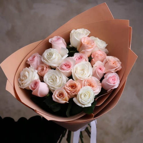 Купить на заказ Букет из 21 розы (микс) с доставкой в Шаре
