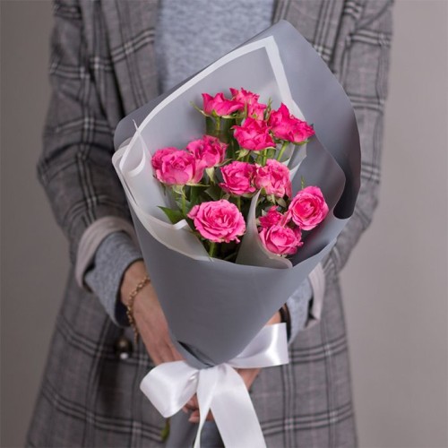 Купить на заказ Букет из 3 кустовых роз с доставкой в Шаре